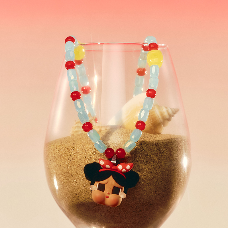 CRYBABY VACATION MODE ON ビニールプラッシュペンダント Pop Mart Crybaby Vacation Mode On Series Vinyl Plush Pendant